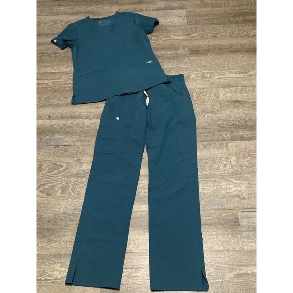 Figs Pants - FIGS Scrub Set Hunter Green Top and Pants XS